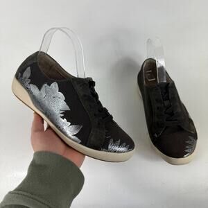 Dansko Olisa Comfort Shoes Women's 8 Black Floral Canvas Lace Up Sneakers